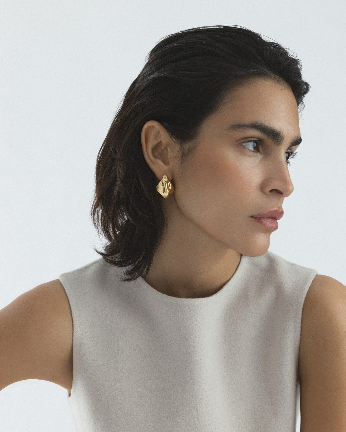 WAVY BOLDED DROP EARRING