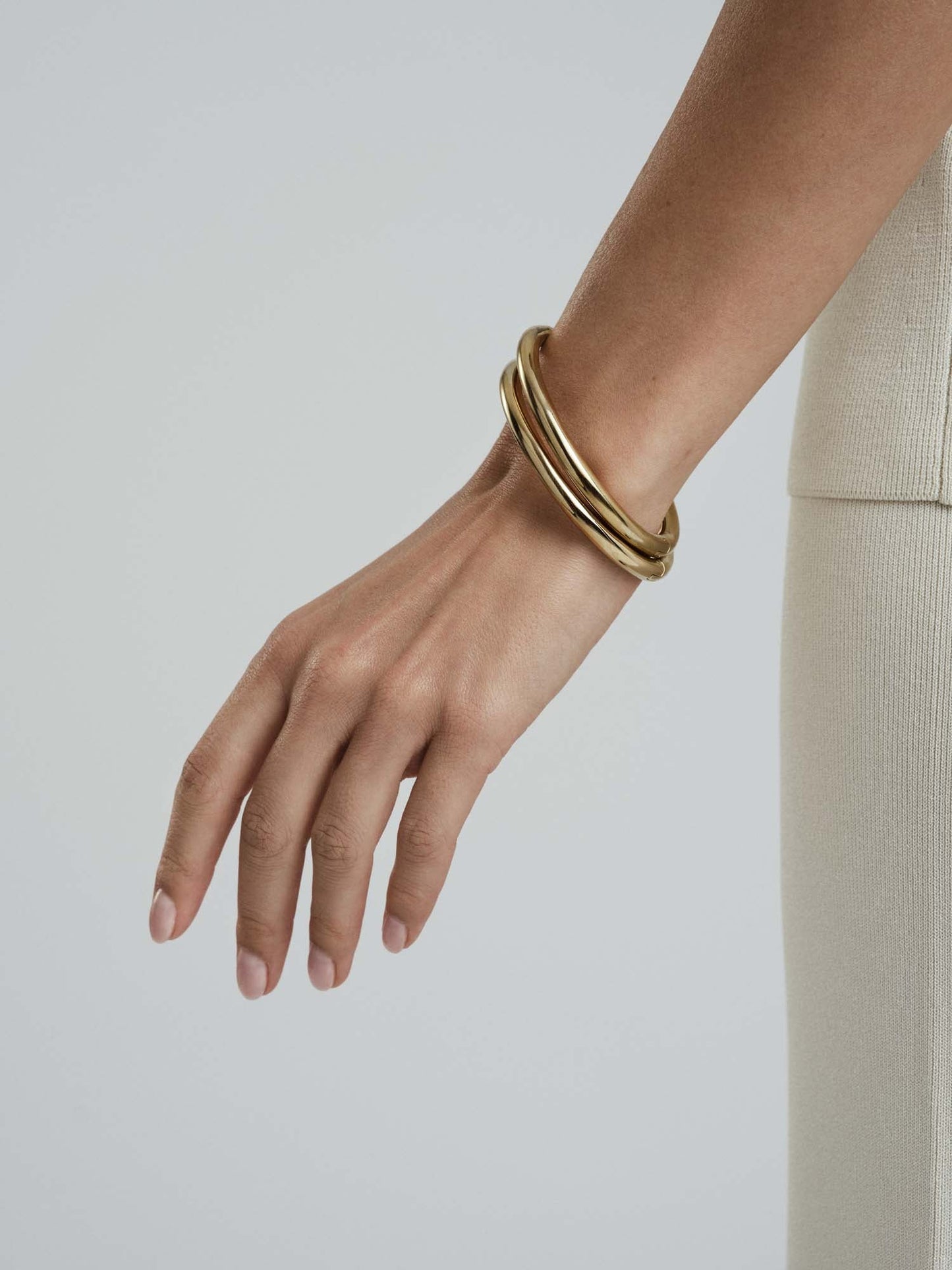 Aura Bold Gold Bangle