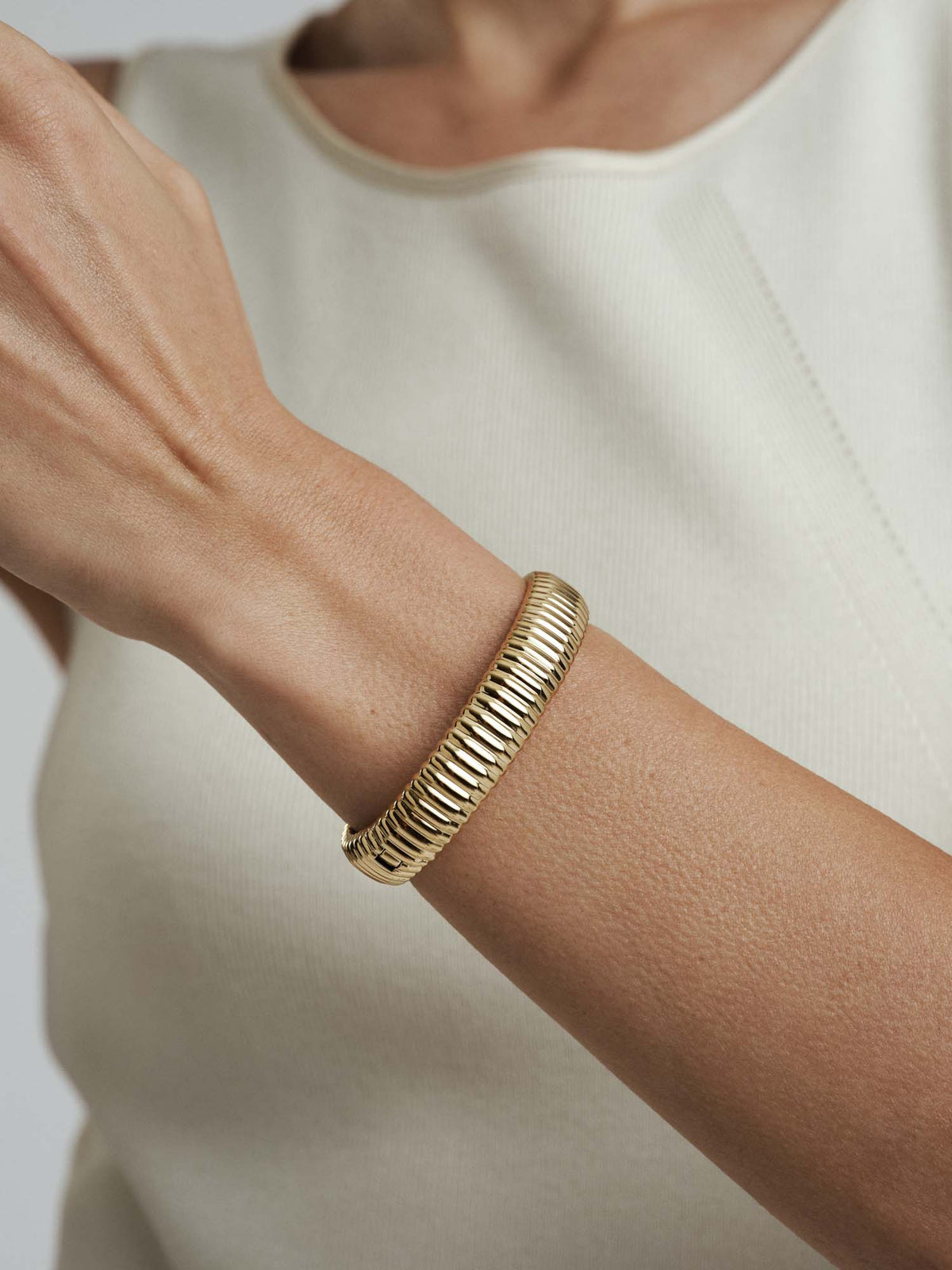 Retro Ribbed Bangle