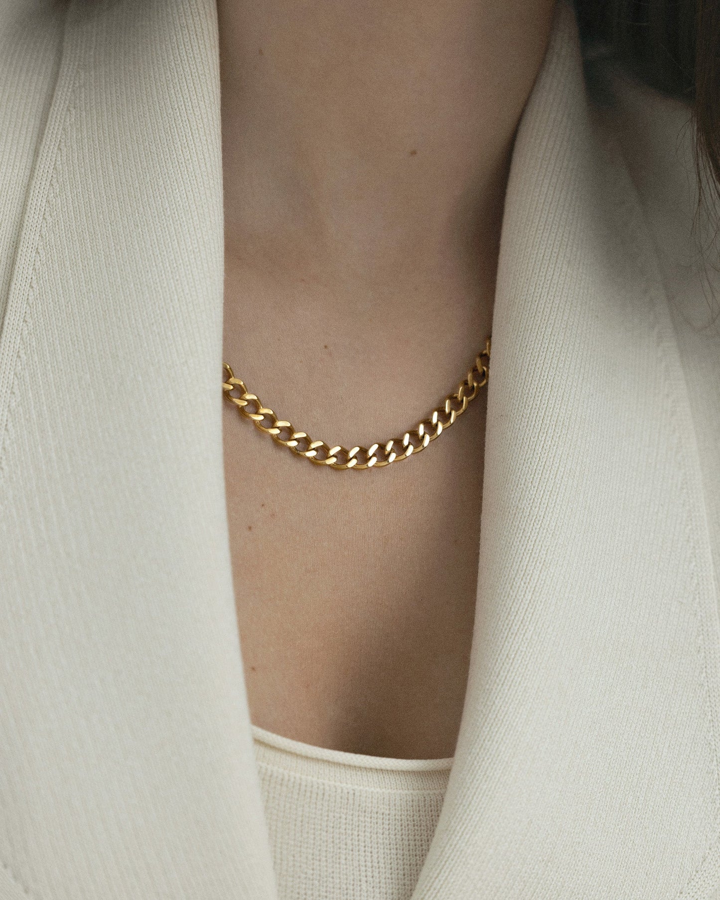 Curb chain necklace