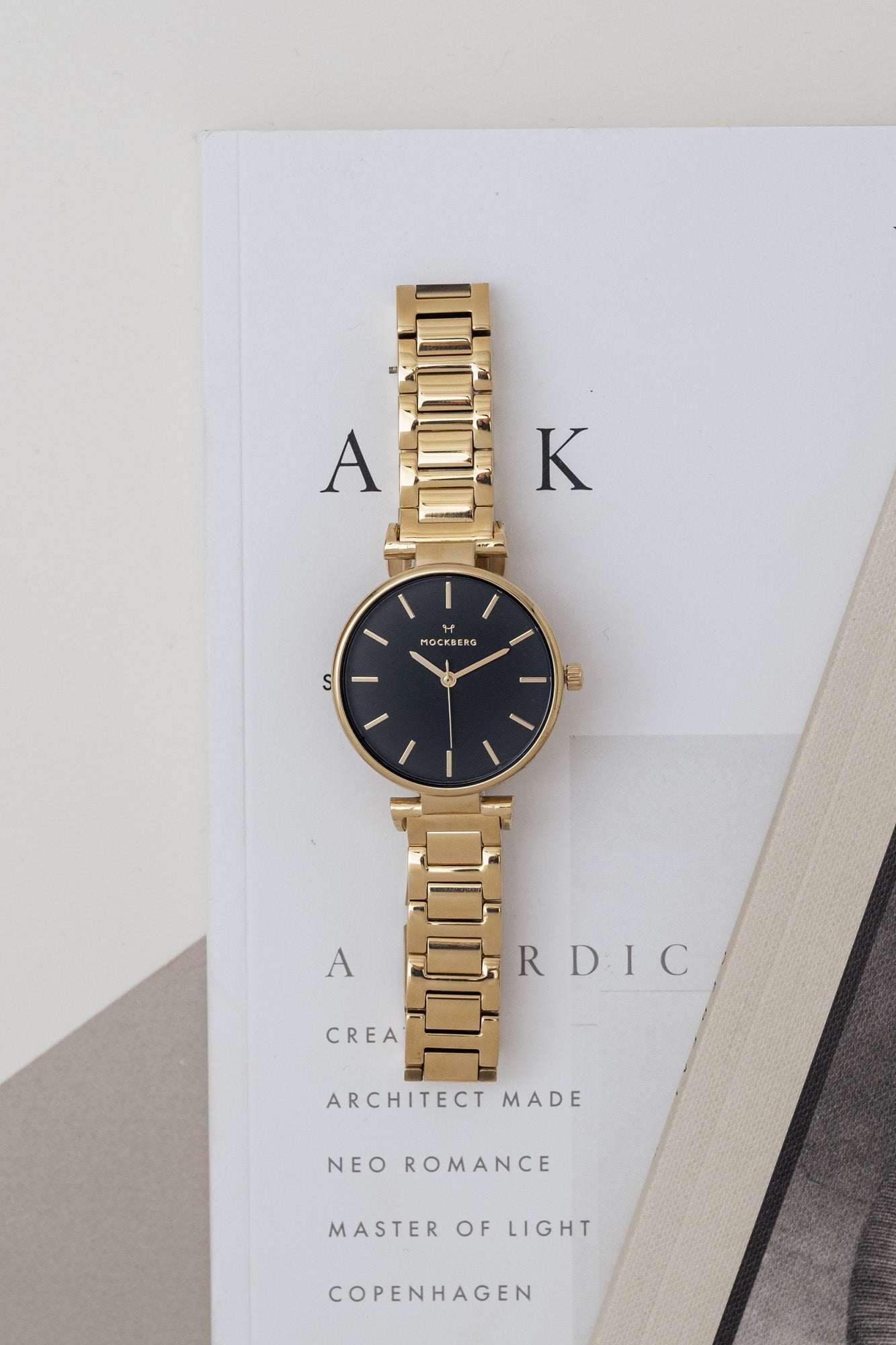 MODEST LINKS 34 mm Gold black dial