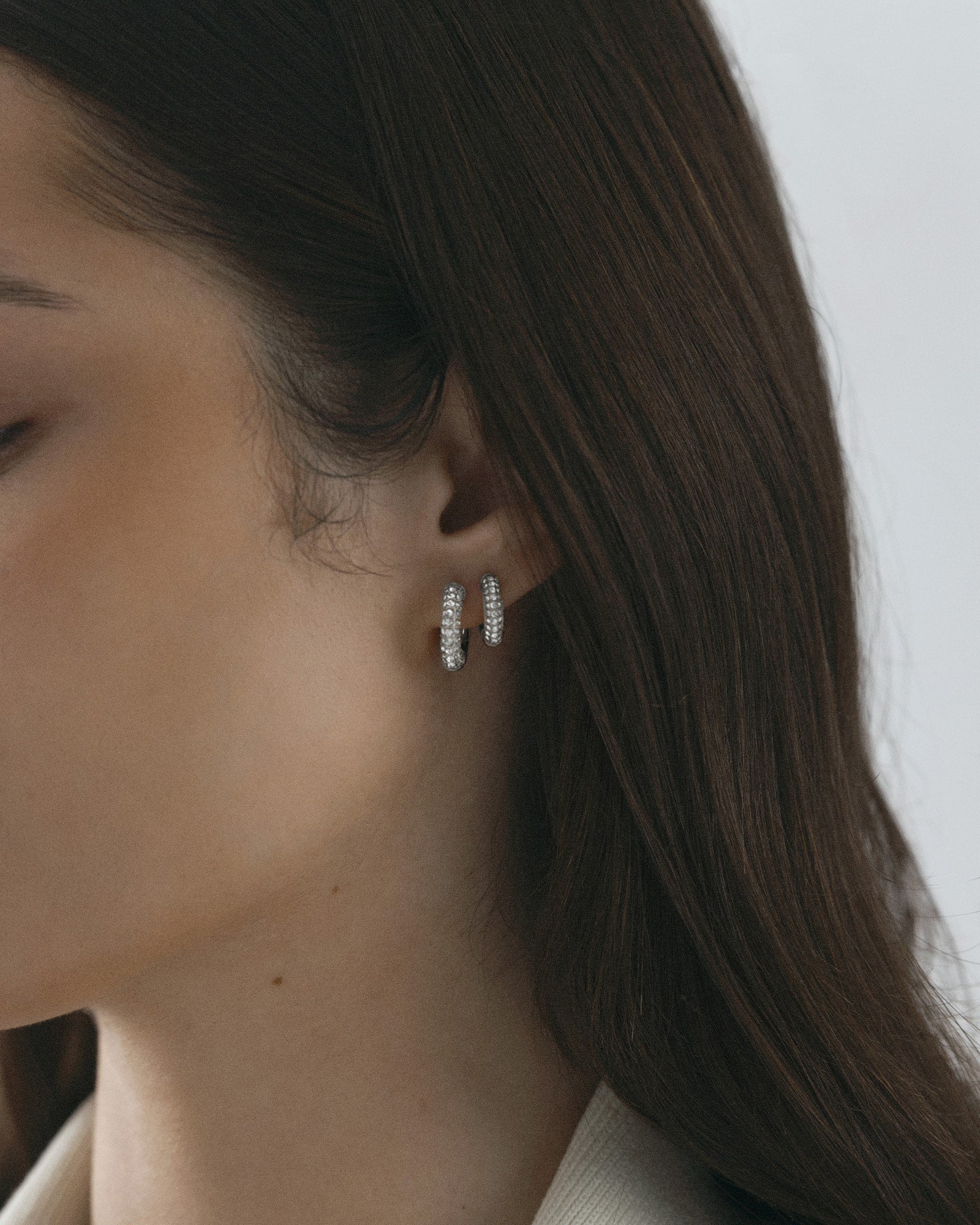 Pavé everyday small hoops