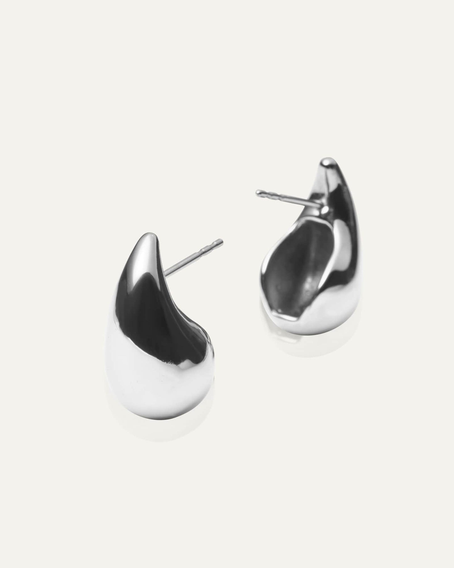 Plain daring large silver earring