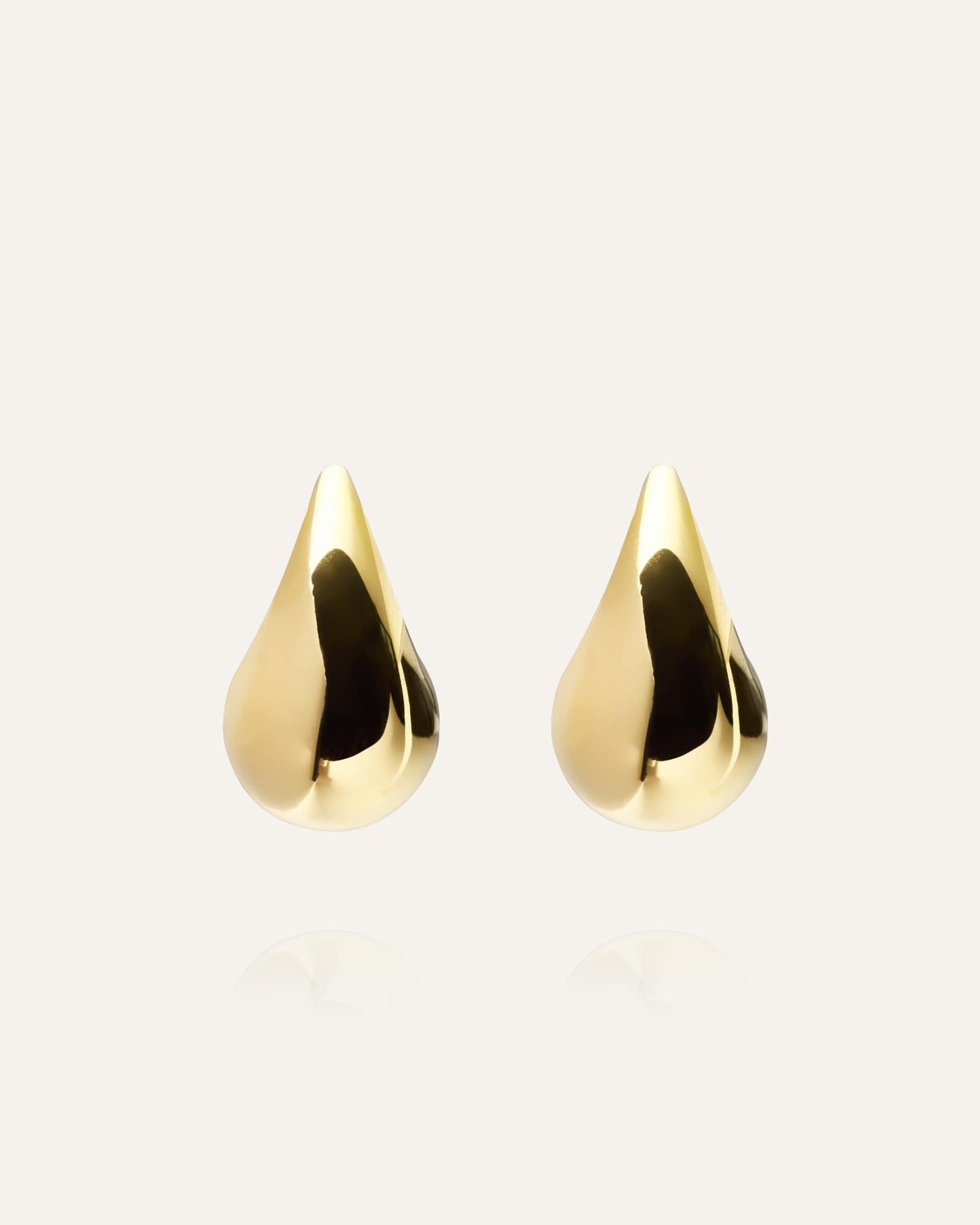 Plain daring small earring