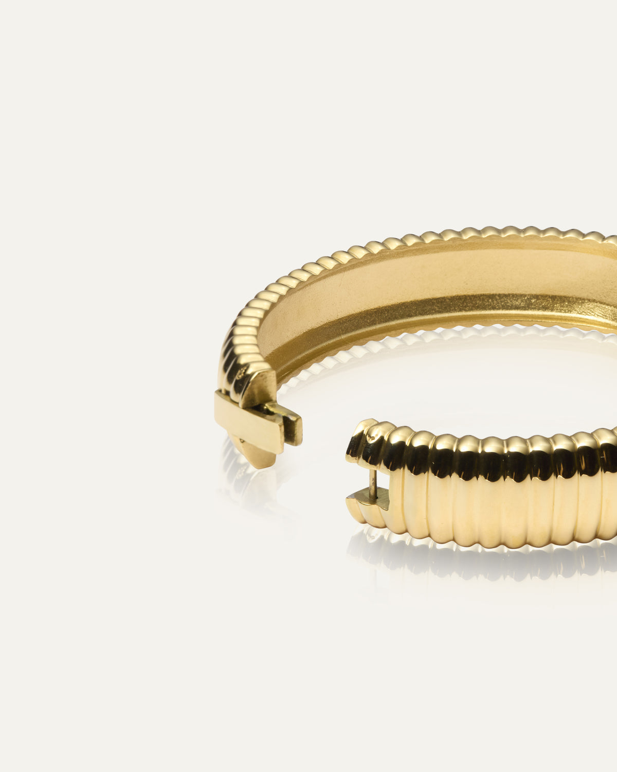 Retro Ribbed Bangle